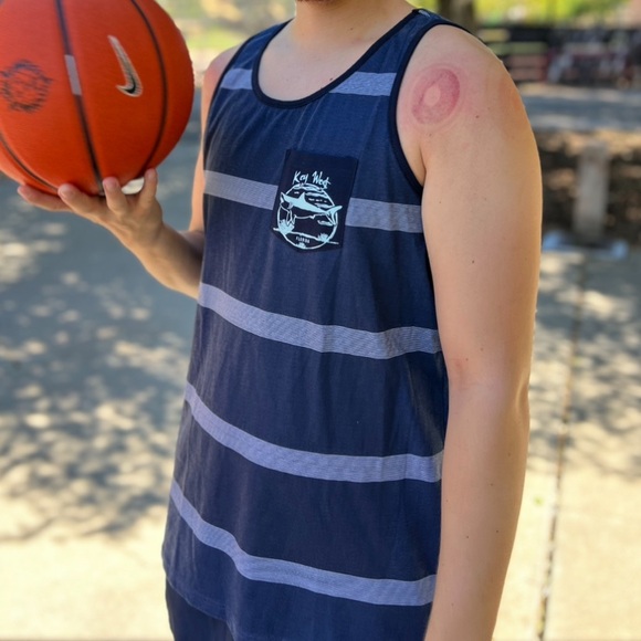 BODY GLOVE KEY WEST FLORIDA MEN TANK TOP SHIRT NAVY BLUE STRIPE SHARK SEE SURFER - Picture 15 of 16
